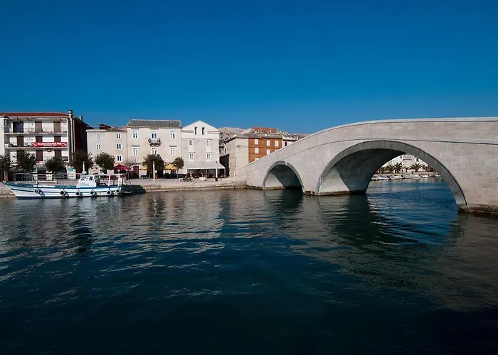 Matej * Pag Town