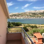 Apartamento Matej Pag Town