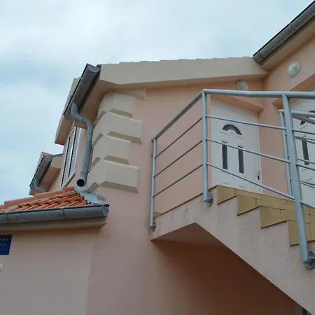 Matej Apartment Pag Town